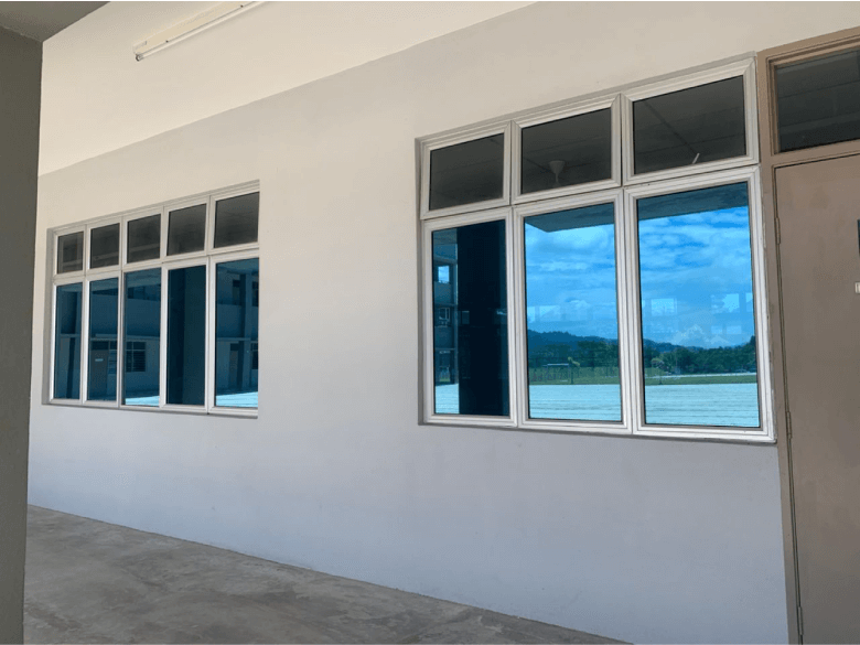 THE BEST EXPERT ADVISE TINTED BUILDING TANGGA BATU