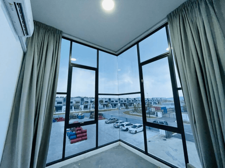 THE BEST ULTIMATE TINTED WINDOW FILM TREND TANGGA BATU